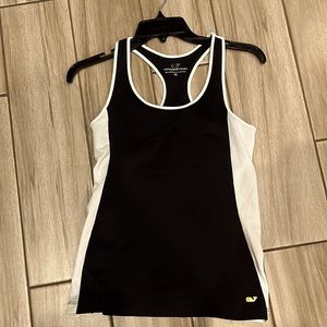 Vineyard vines size: xs